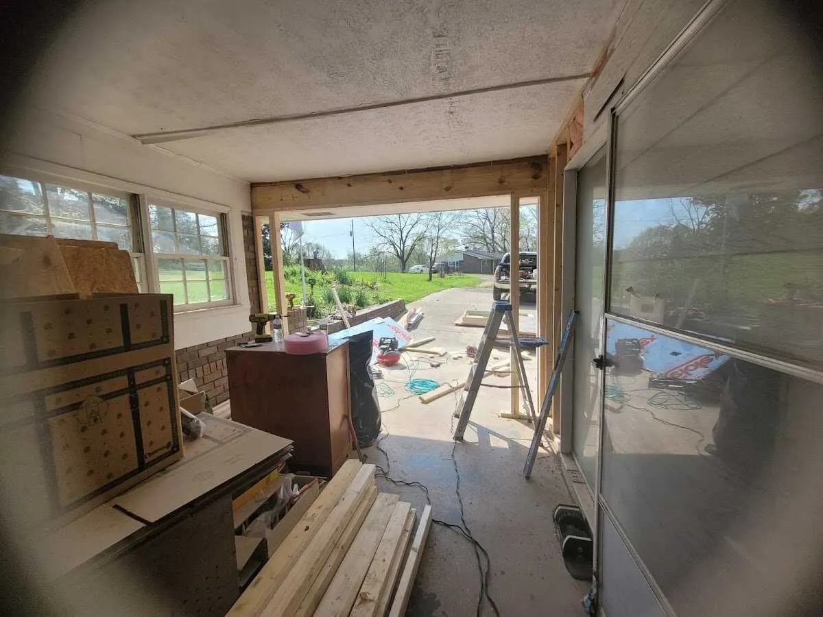 Air movers and dehumidifier for Drying & Dehumidification in North Londonderry